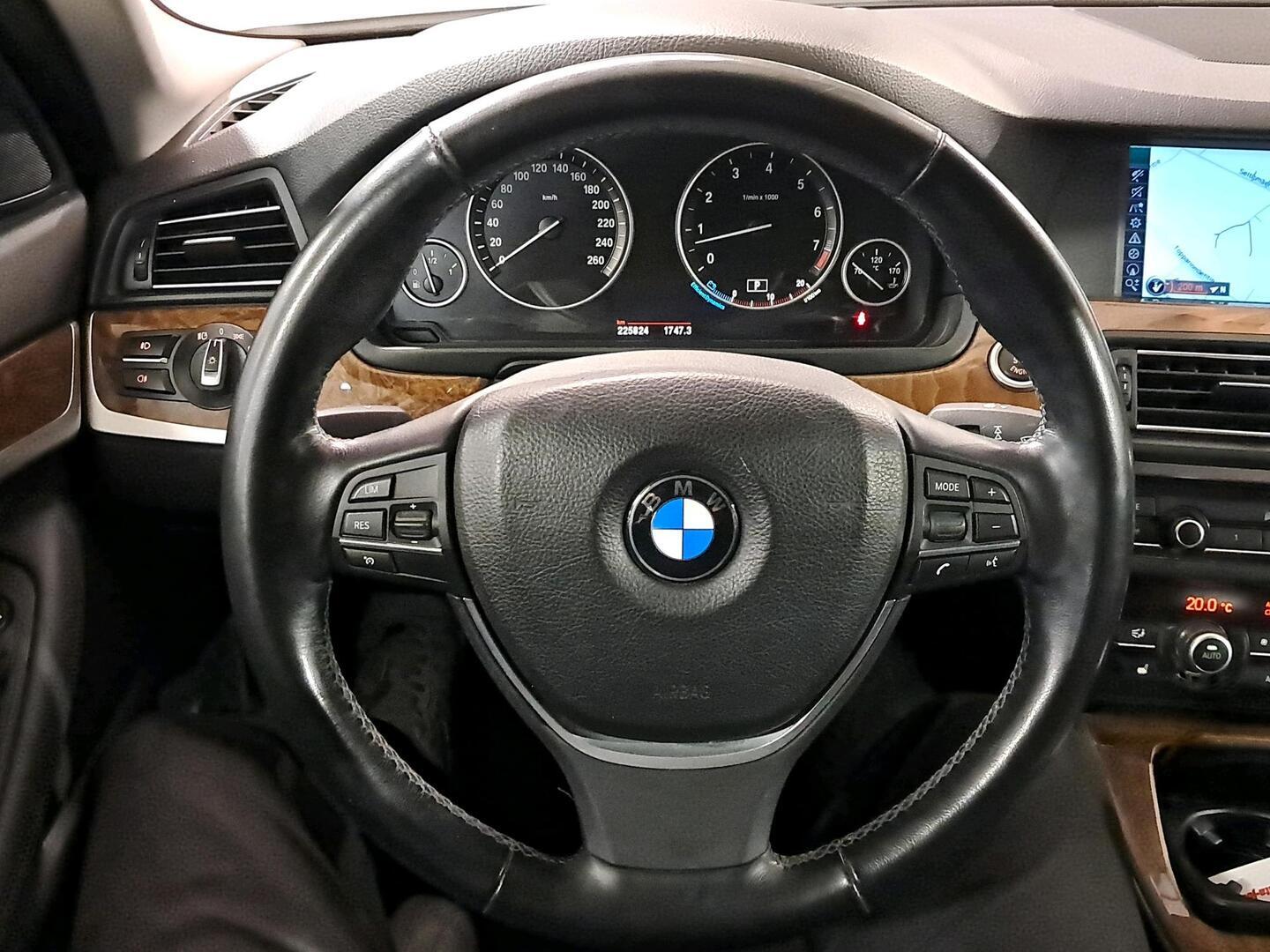 BMW 523 2010