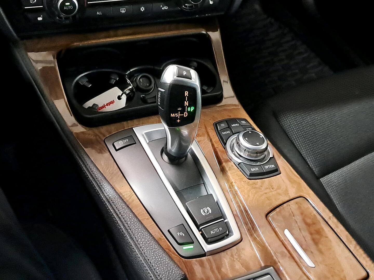 BMW 523 2010