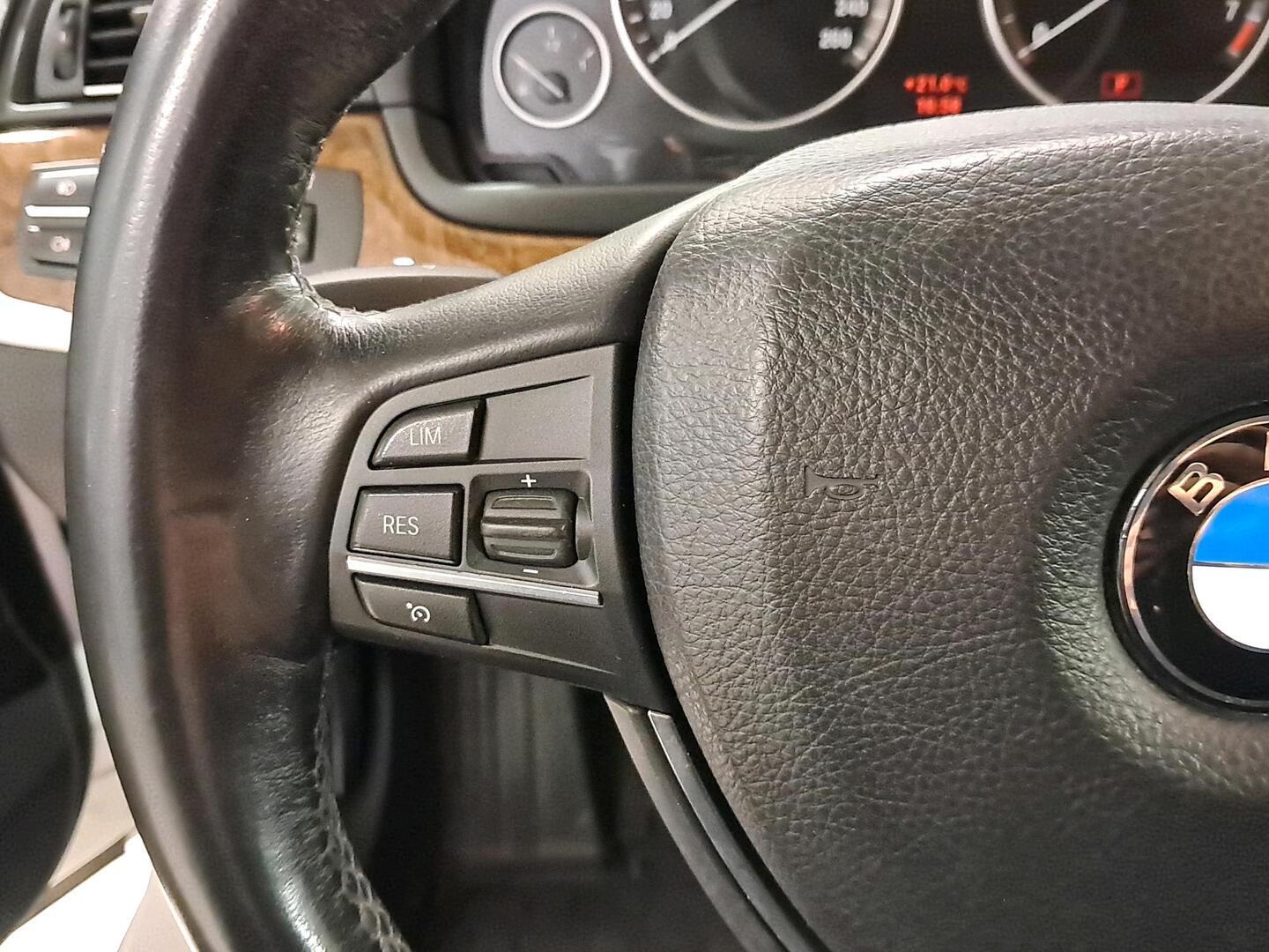 BMW 523 2010