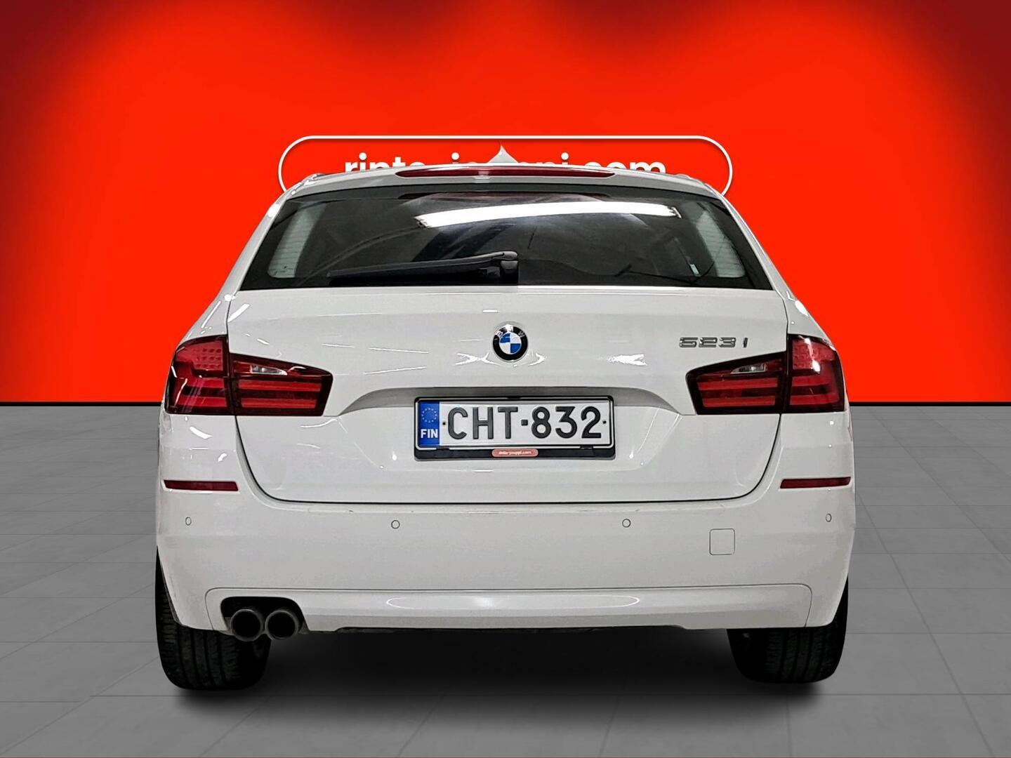 BMW 523 2010