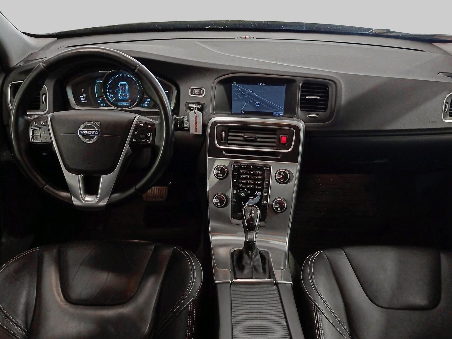 VOLVO V60 2013