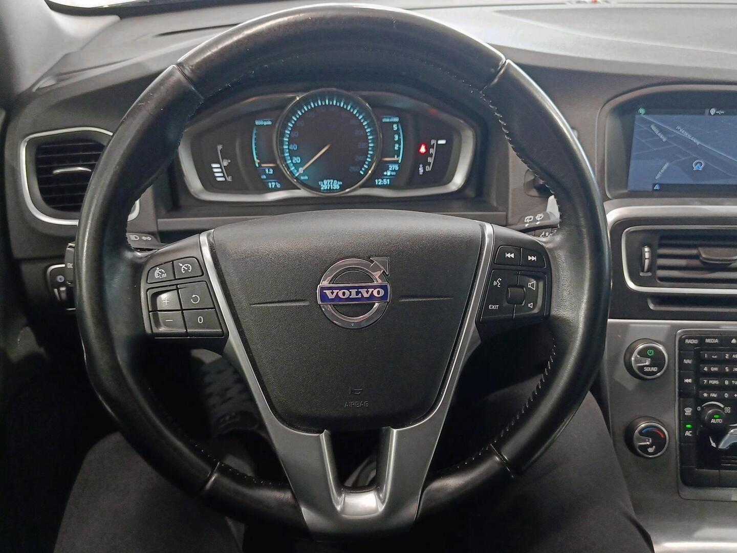 VOLVO V60 2013