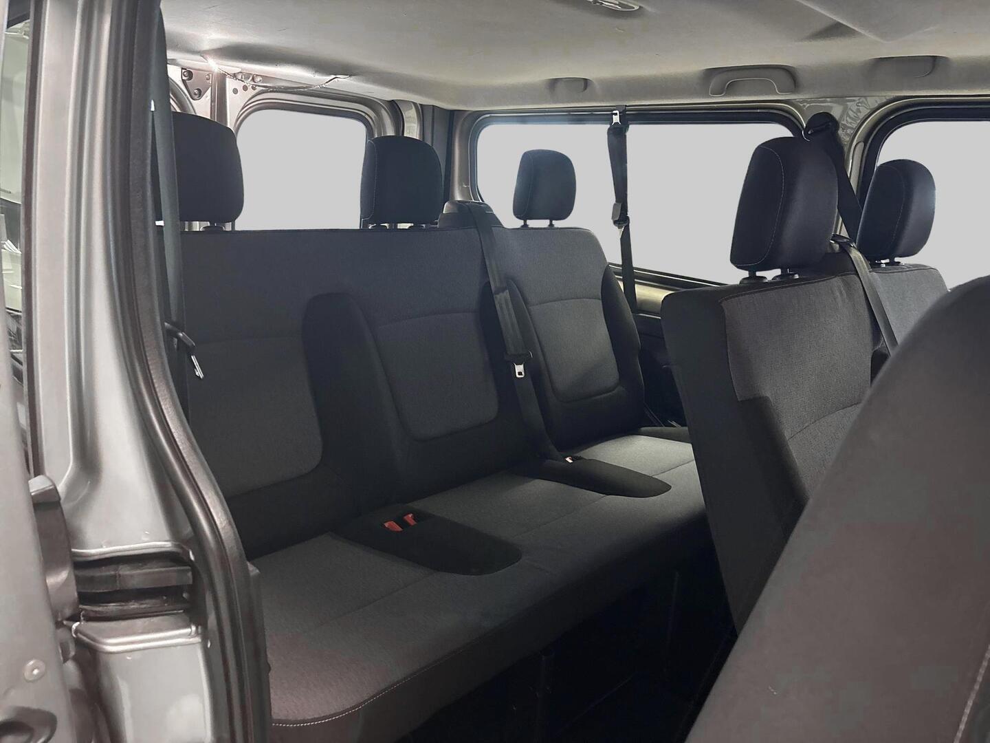 OPEL Vivaro 2015