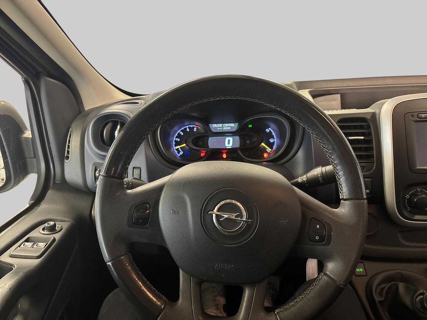 OPEL Vivaro 2015
