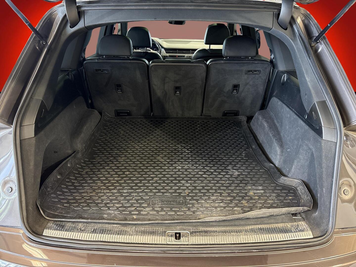 AUDI Q7 2015