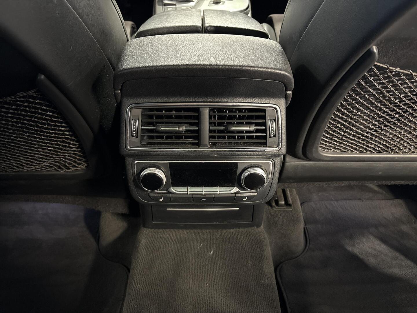 AUDI Q7 2015