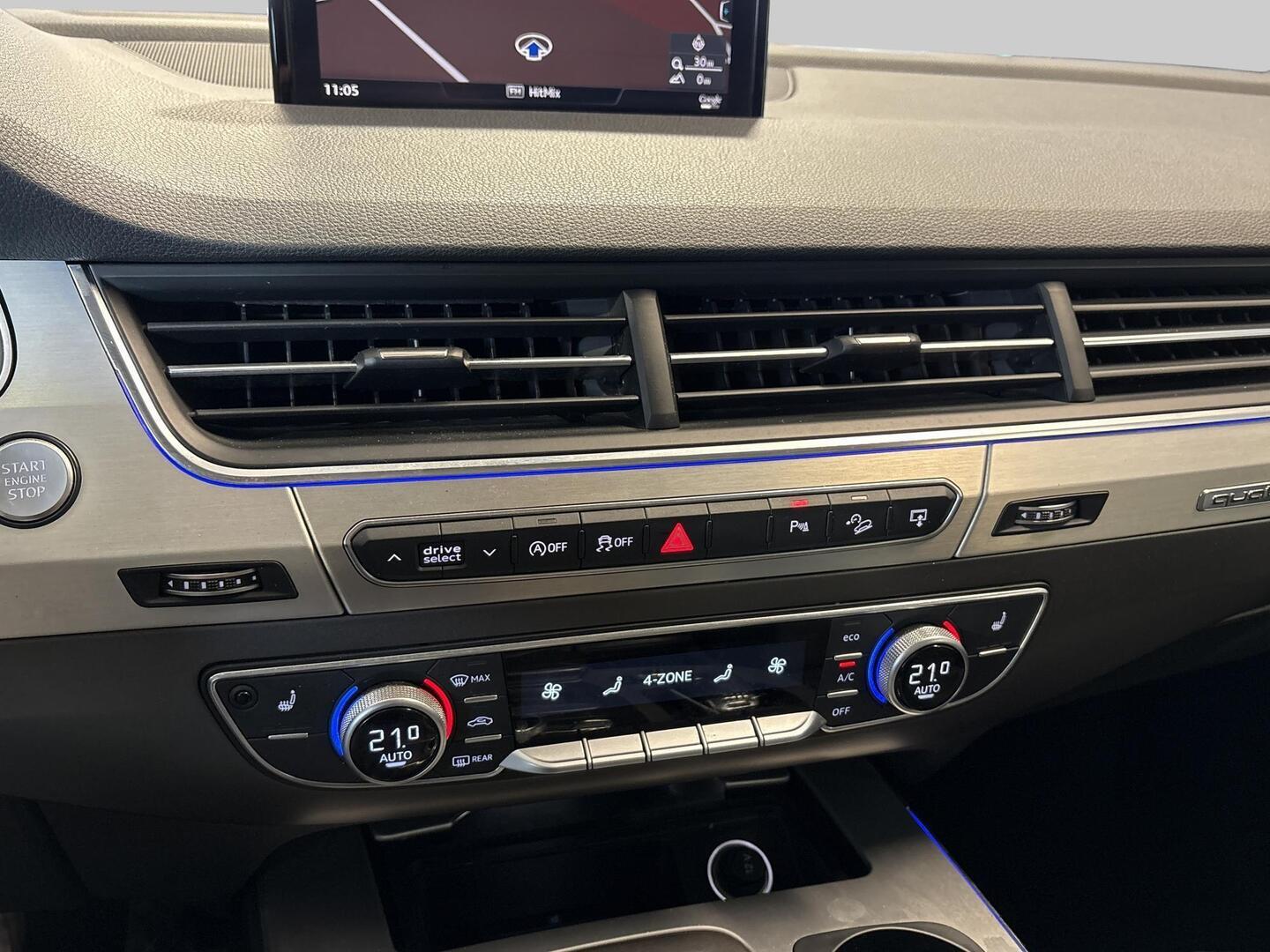 AUDI Q7 2015