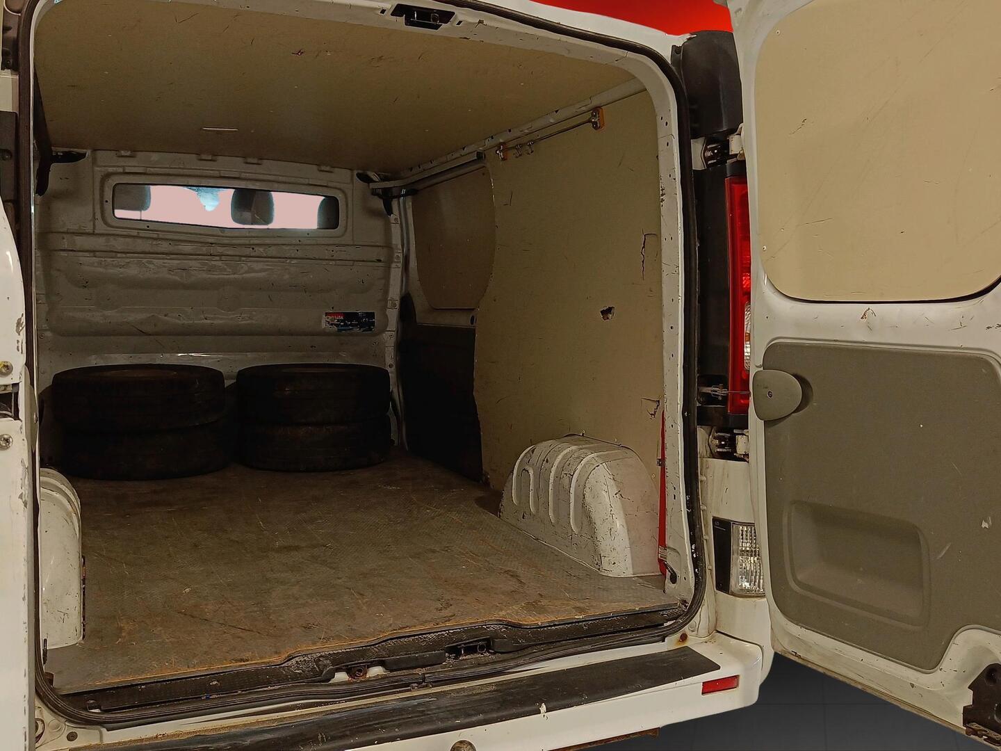 NISSAN Primastar 2010