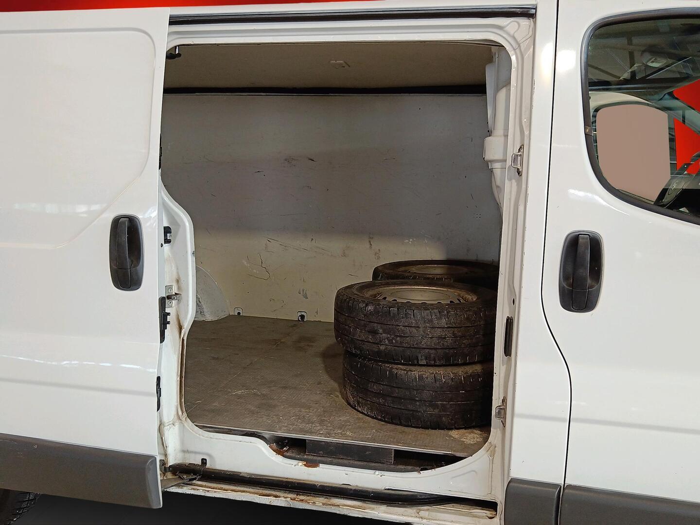 NISSAN Primastar 2010