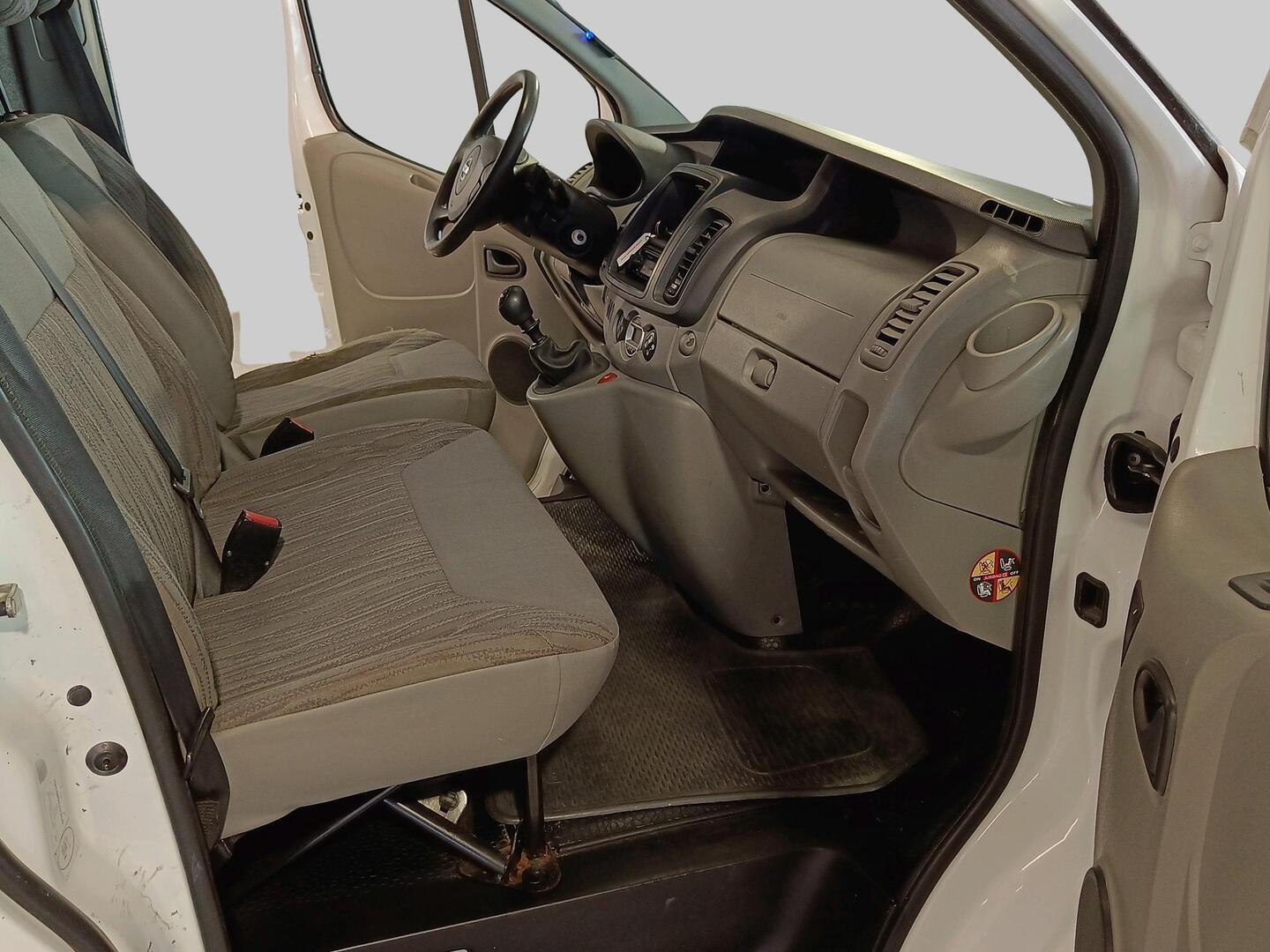 NISSAN Primastar 2010