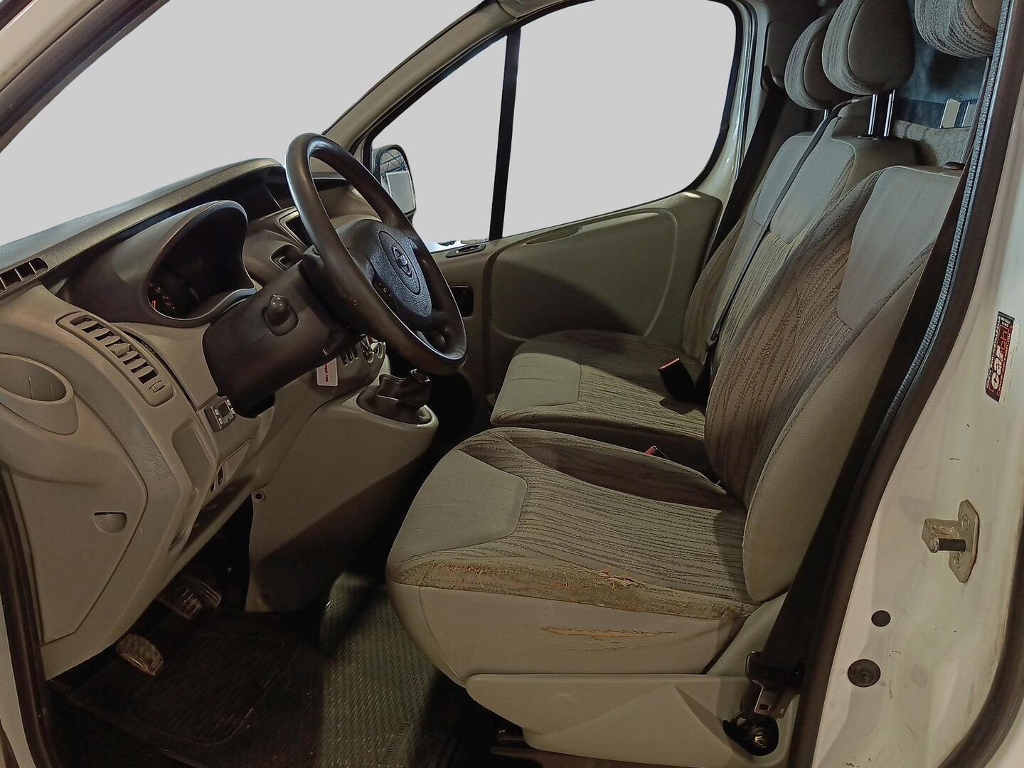 NISSAN Primastar 2010