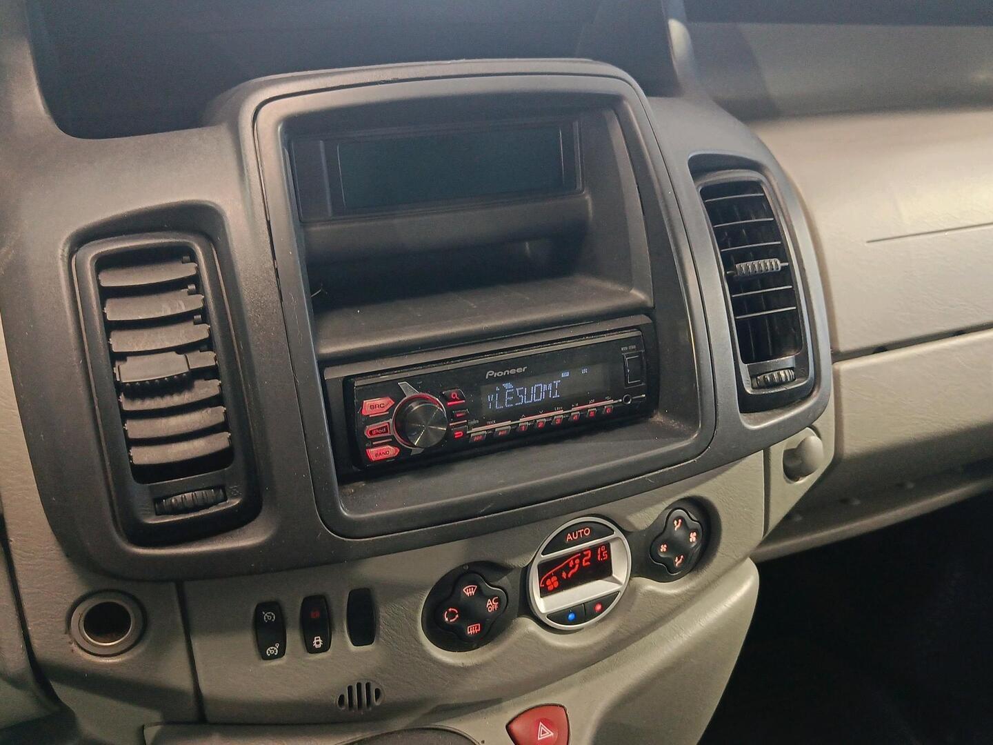 NISSAN Primastar 2010