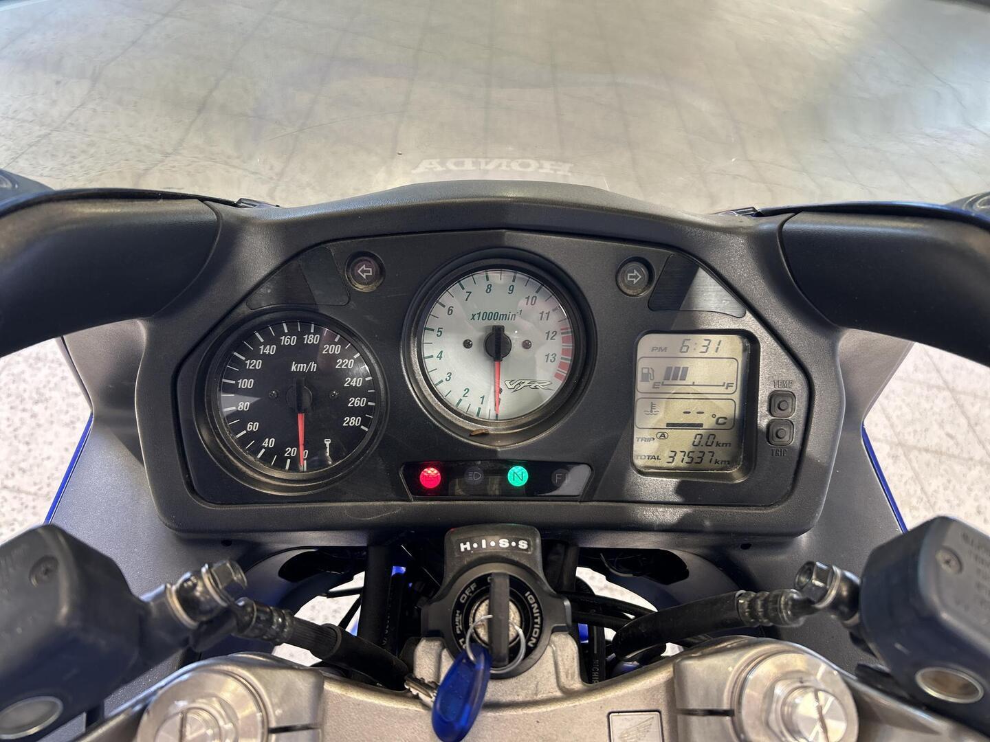 HONDA VFR 2001