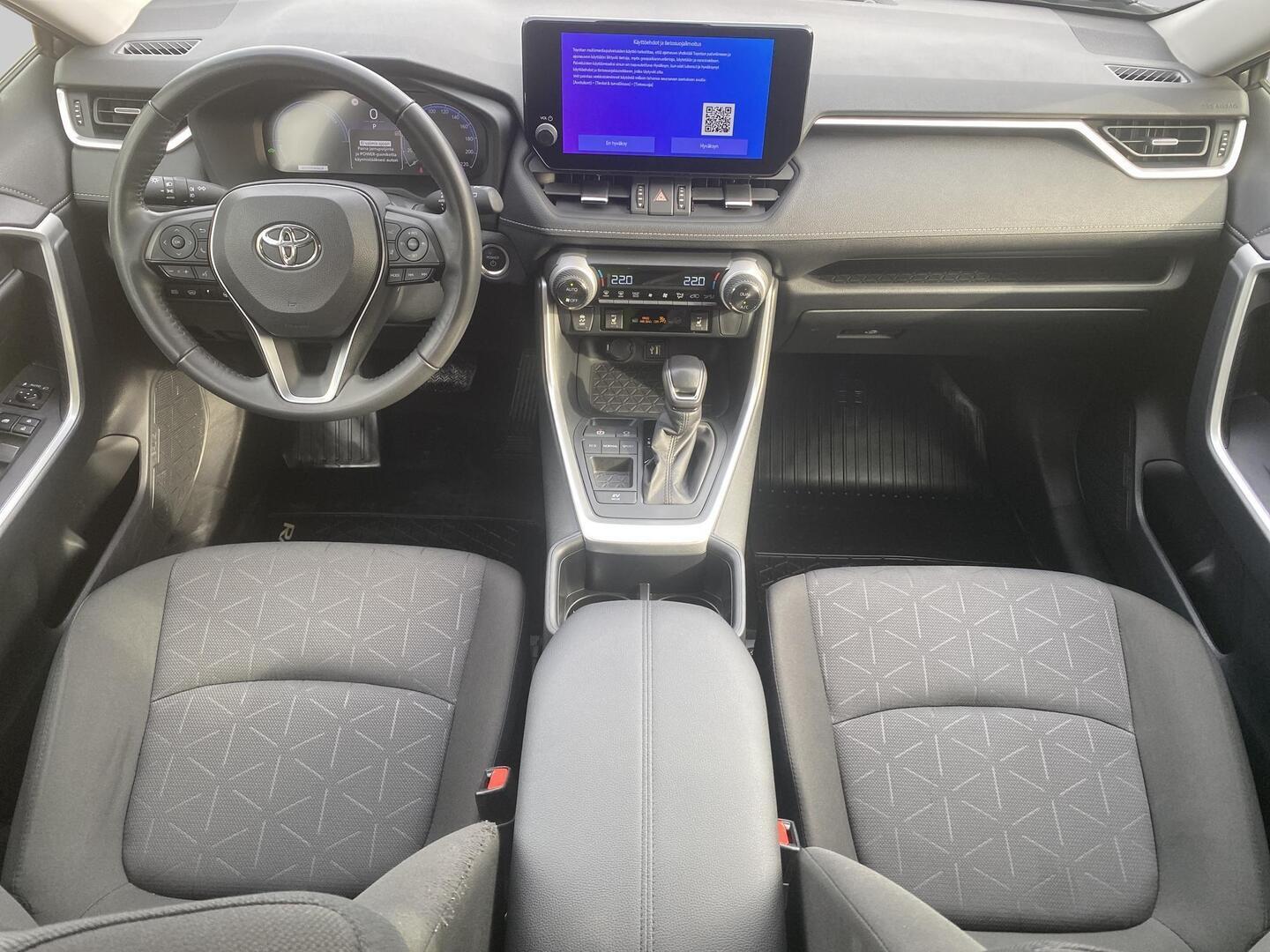 TOYOTA RAV4 2024