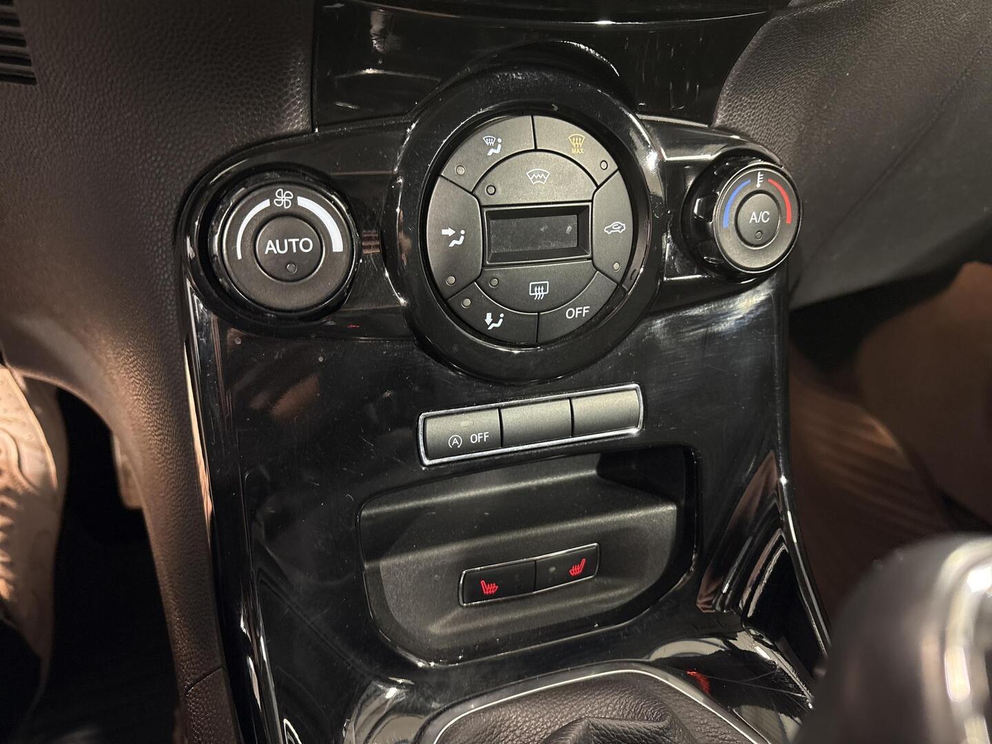FORD Fiesta 2013