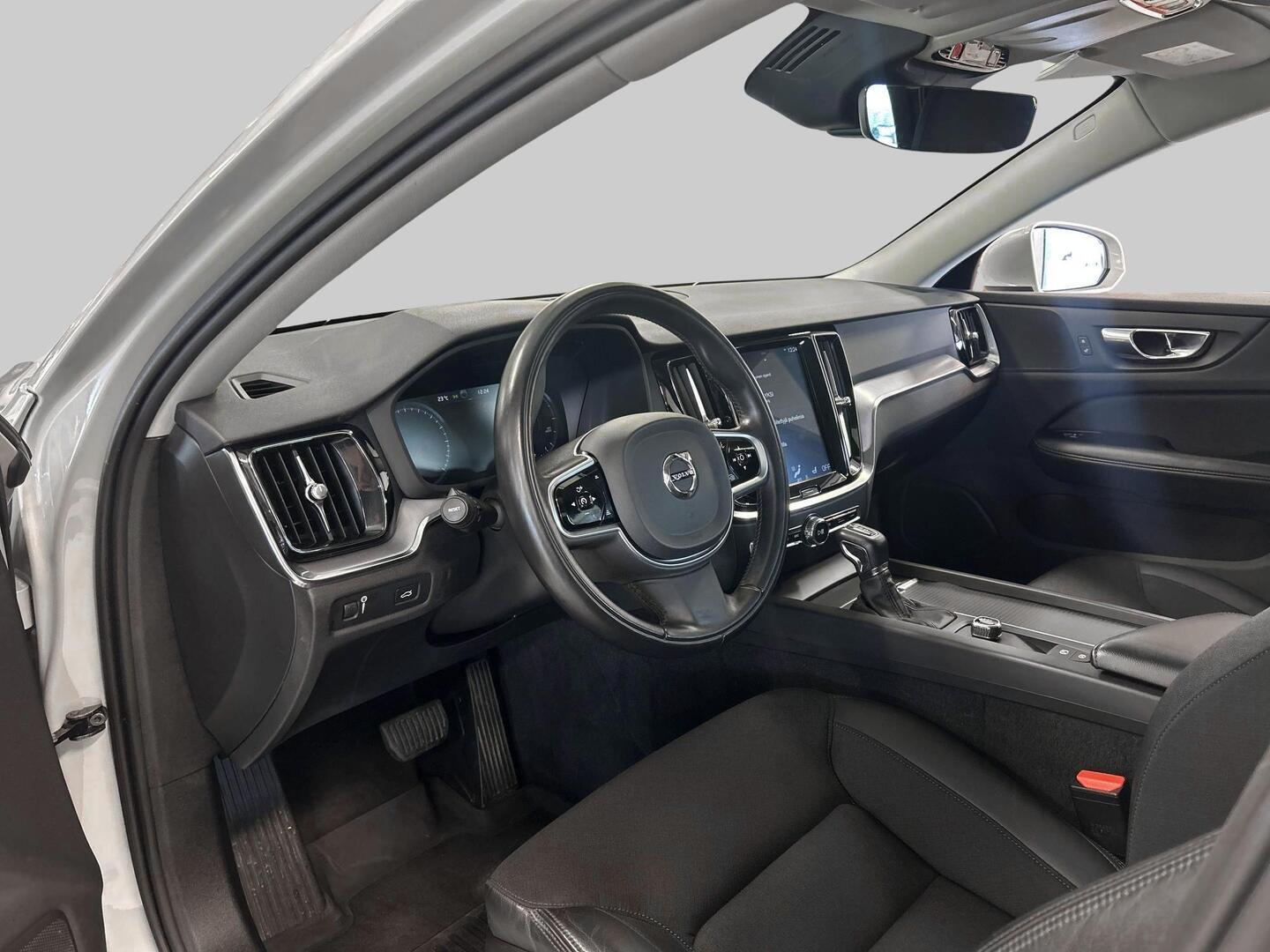 VOLVO V60 2018