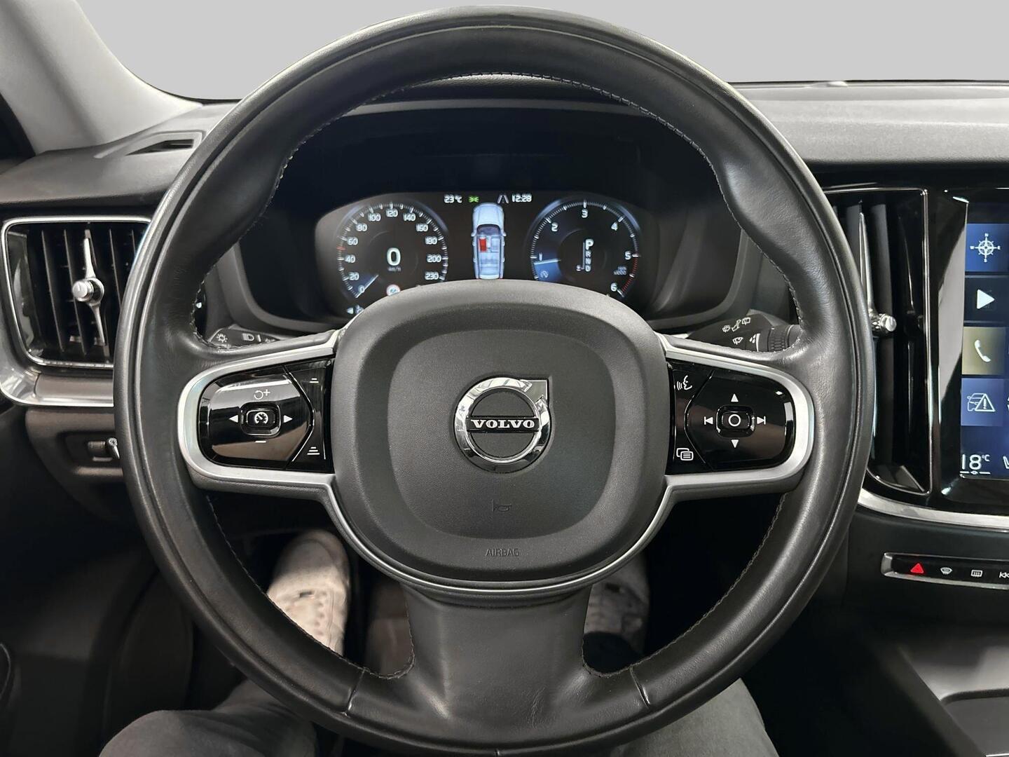 VOLVO V60 2018