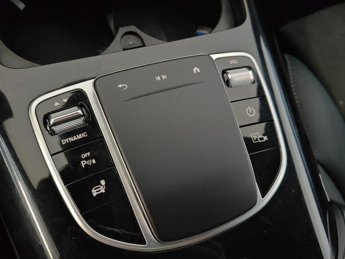 MERCEDES-BENZ EQC 2020