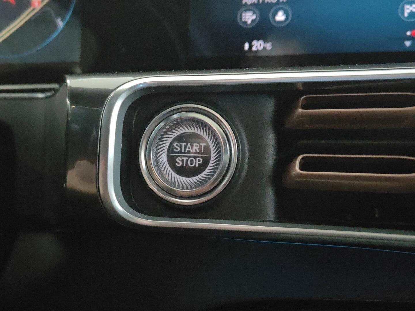 MERCEDES-BENZ EQC 2020