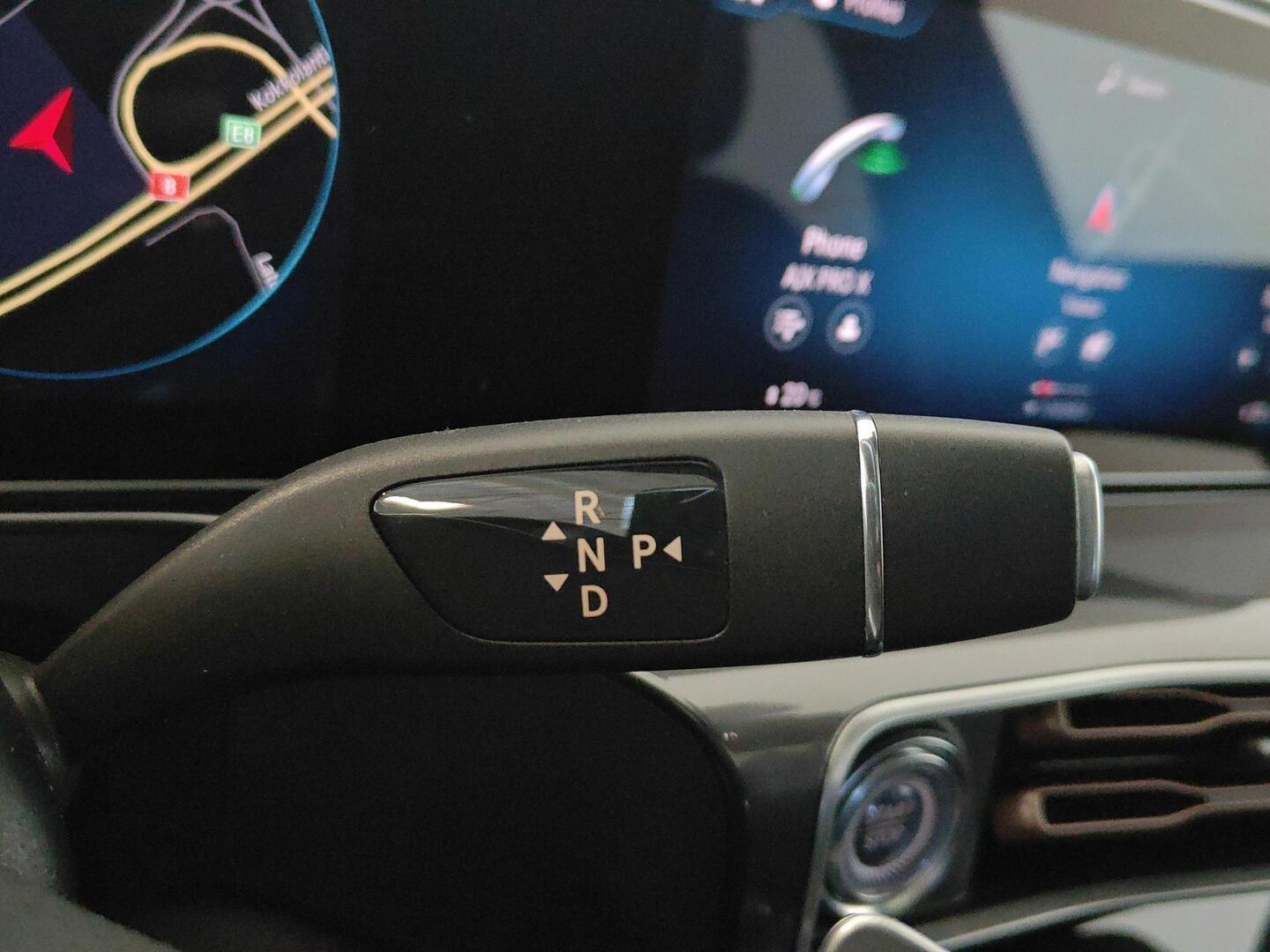 MERCEDES-BENZ EQC 2020