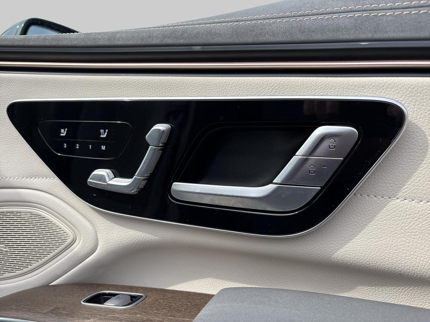 MERCEDES-BENZ EQS 2022