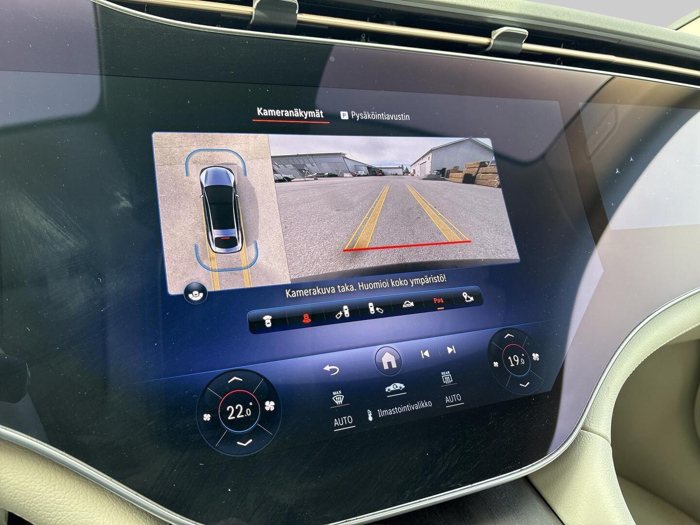 MERCEDES-BENZ EQS 2022
