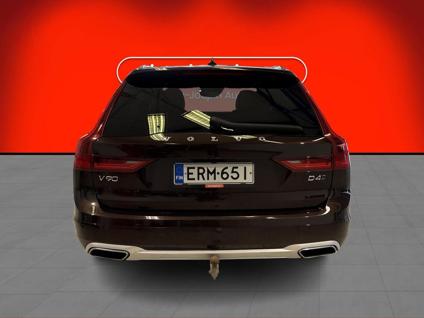 VOLVO V90 Cross Country 2021