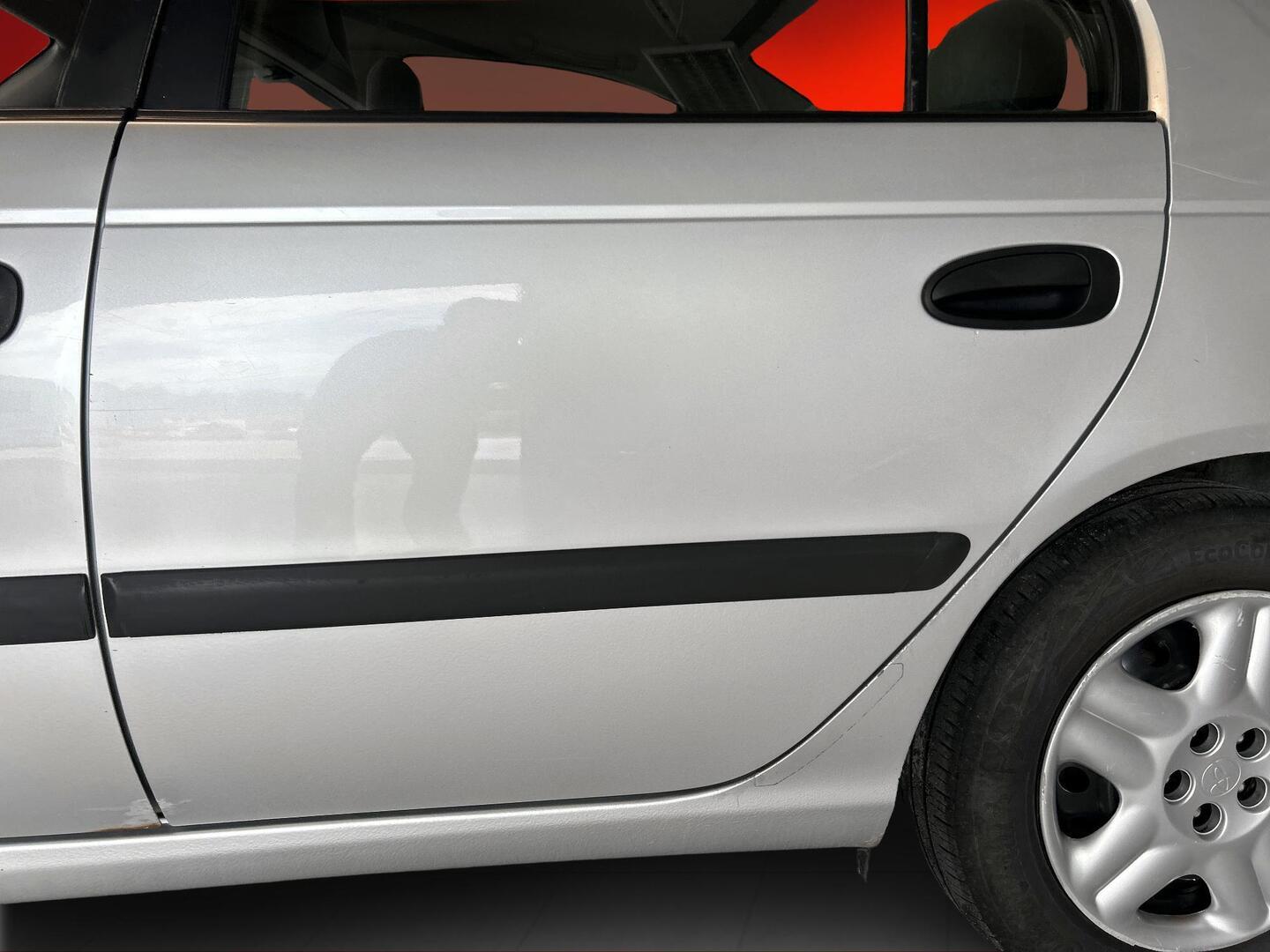 TOYOTA Avensis 2000