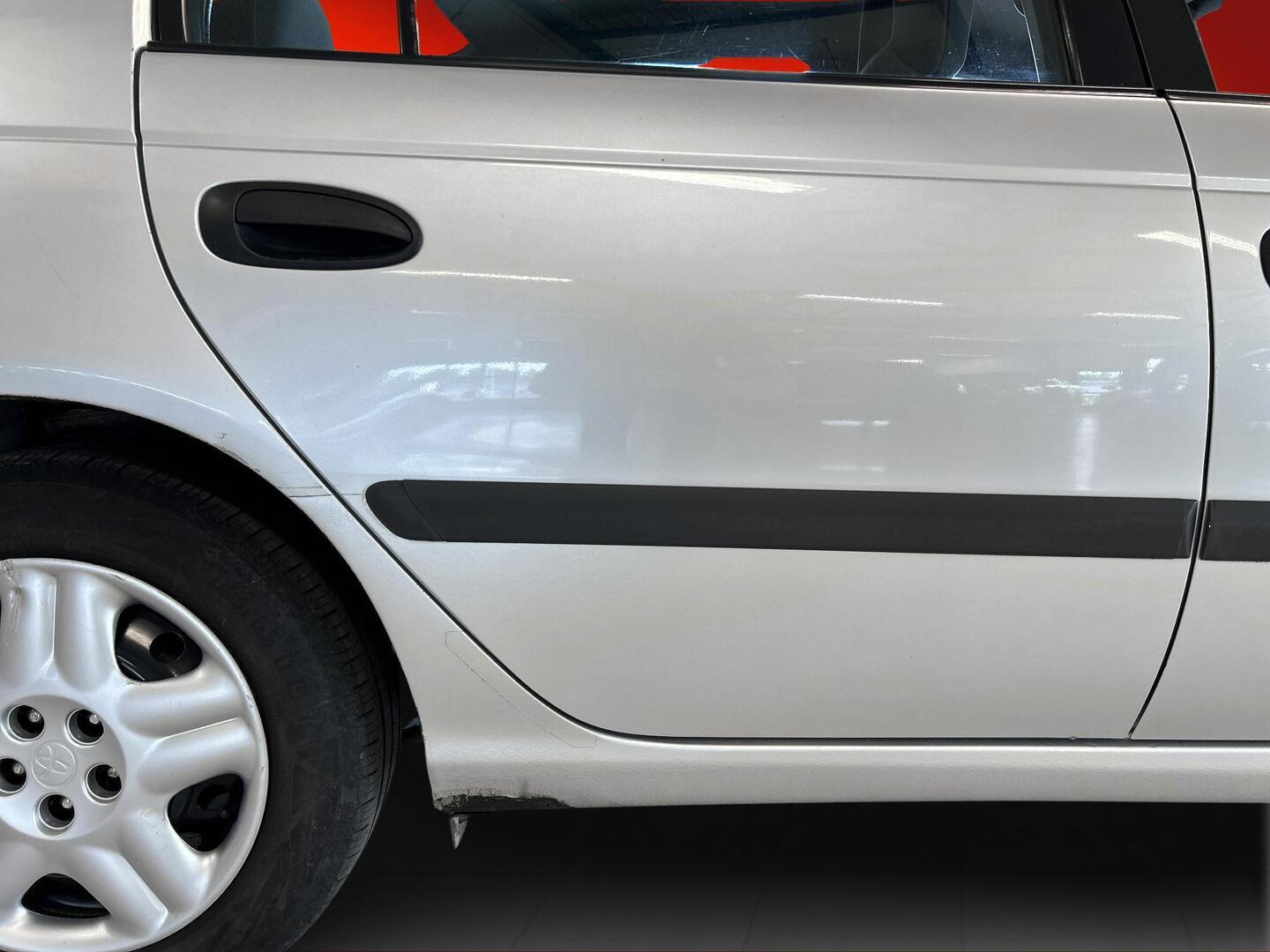 TOYOTA Avensis 2000
