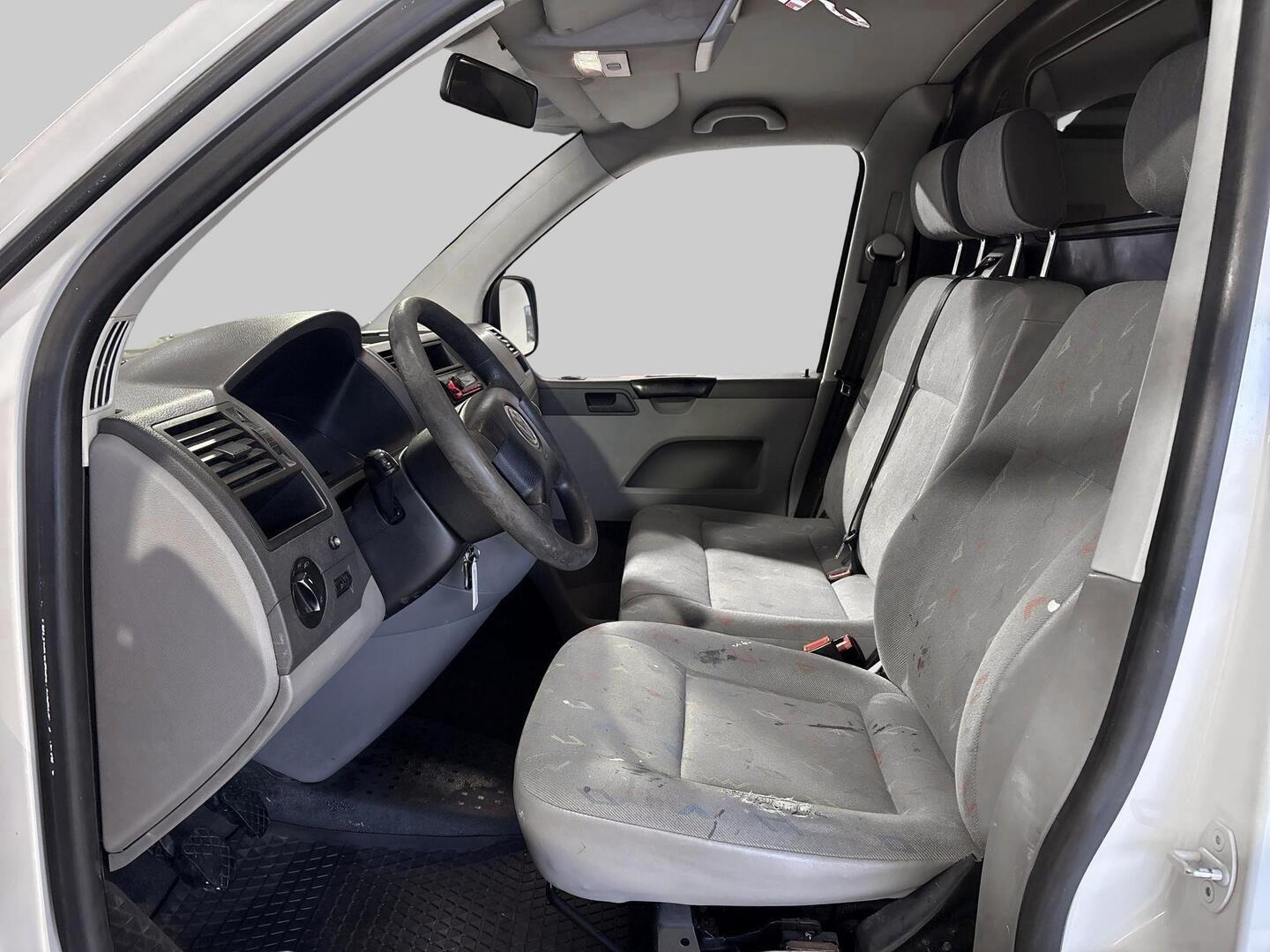 VOLKSWAGEN Transporter 2006