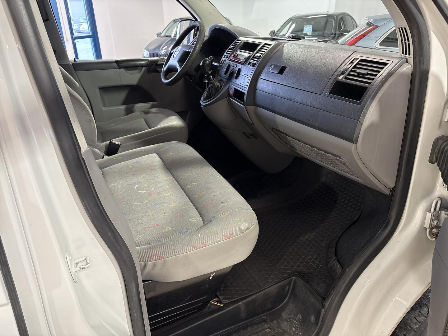 VOLKSWAGEN Transporter 2006