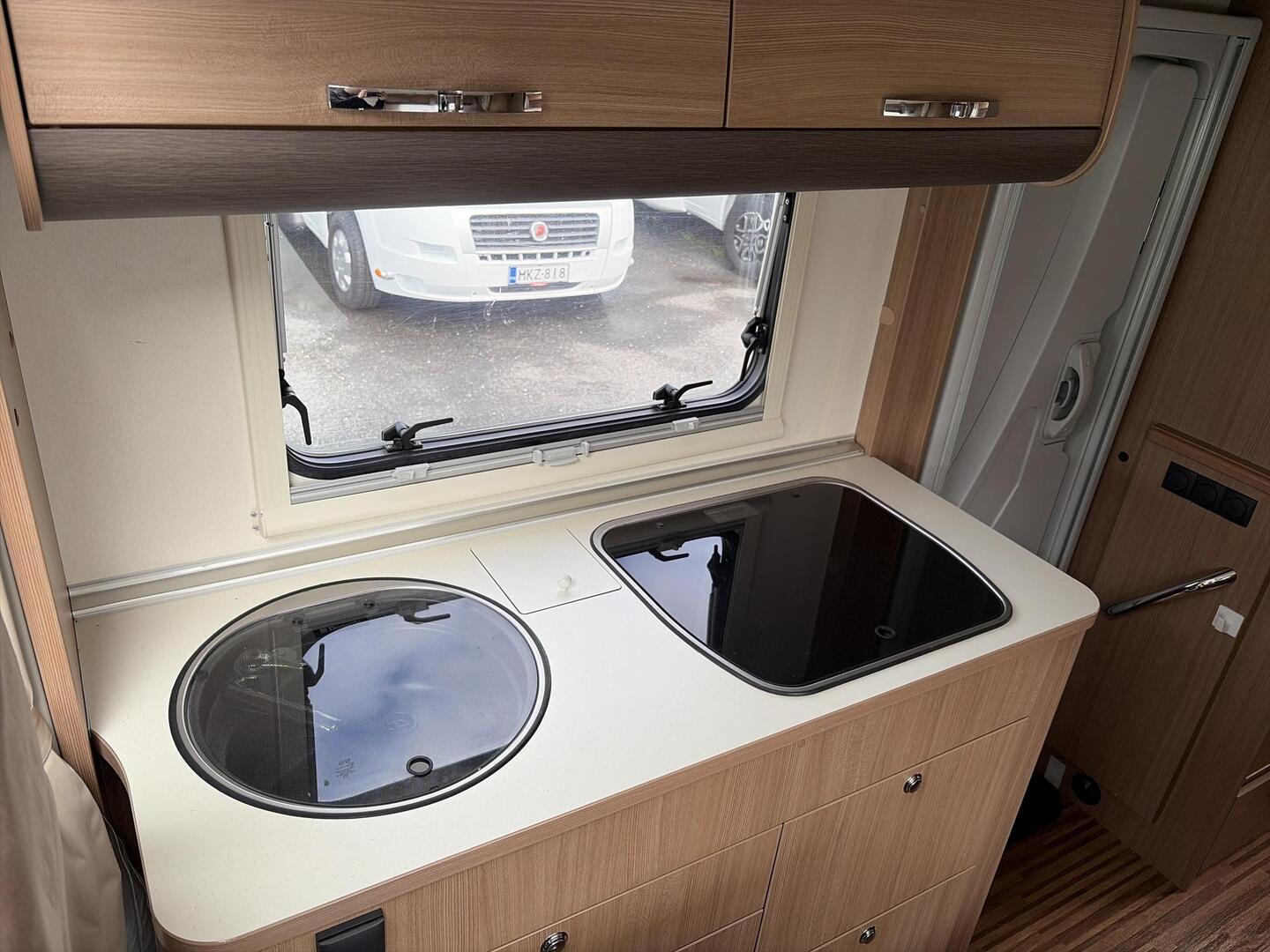 ADRIA Matrix M 680SL 2013