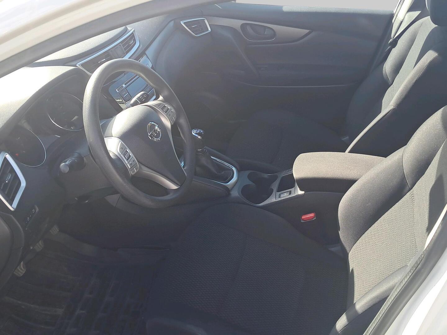 NISSAN Qashqai 2015