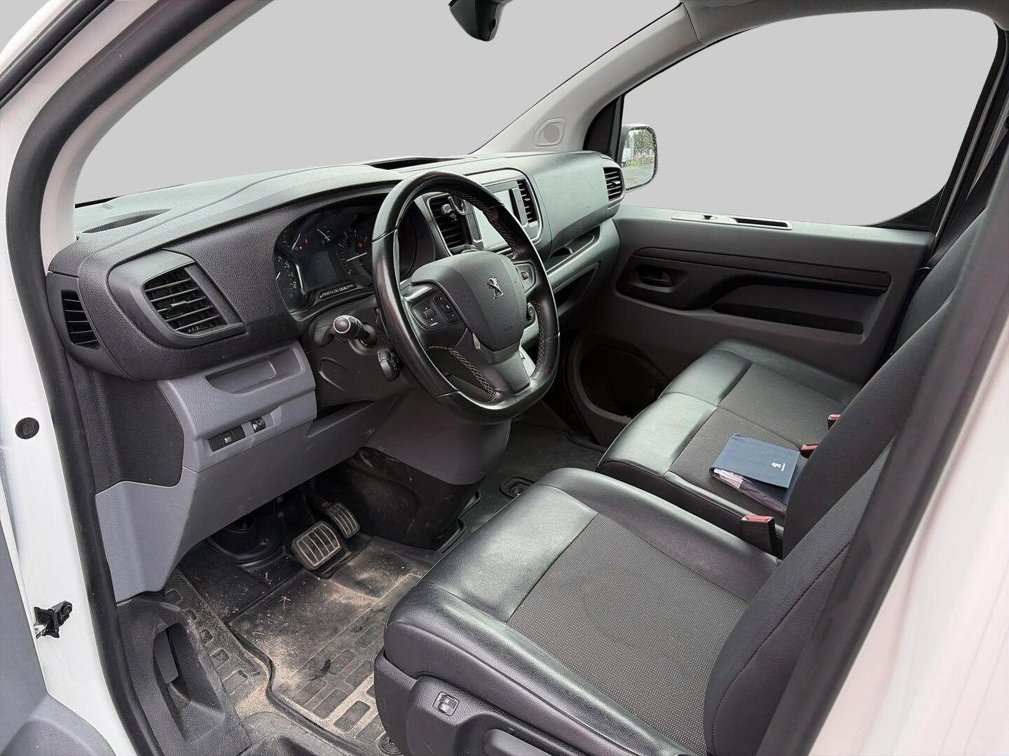 PEUGEOT Expert 2021