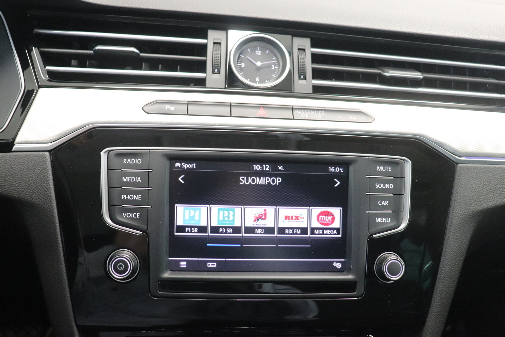 VOLKSWAGEN PASSAT 2017