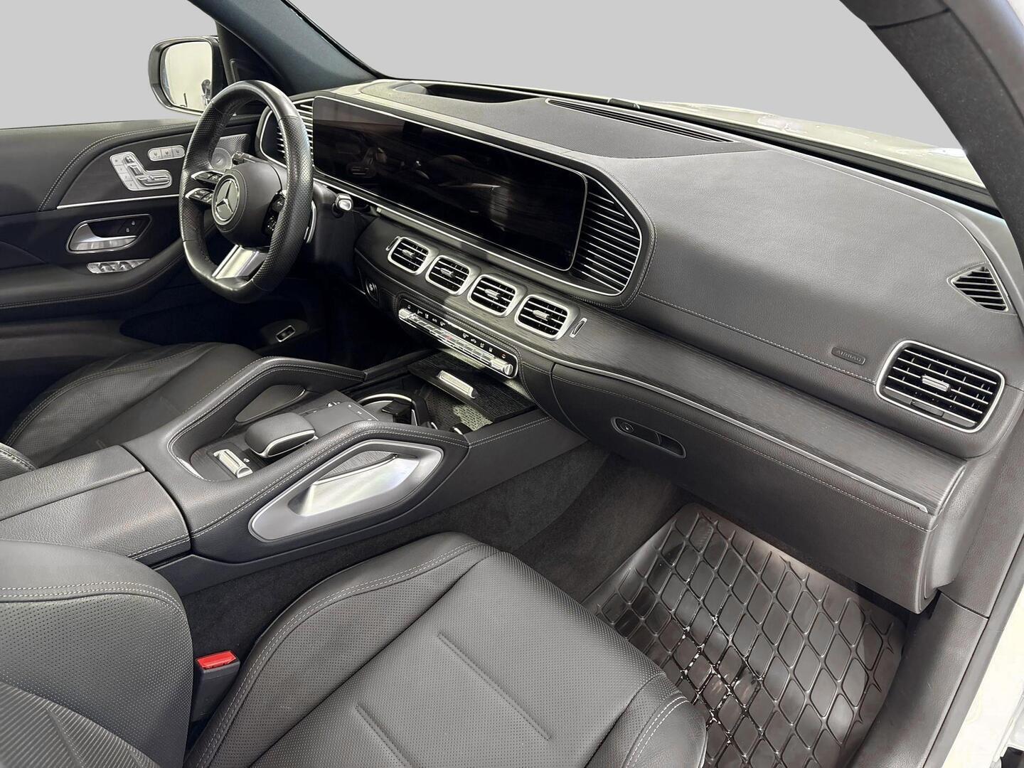 MERCEDES-BENZ GLE 2024