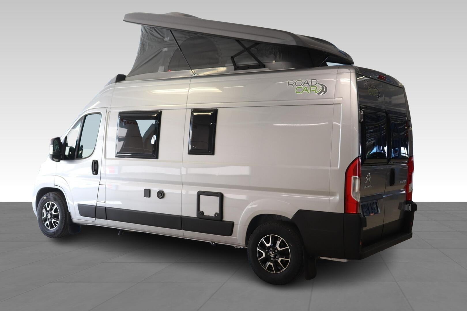 ROADCAR VAN R 600 2024