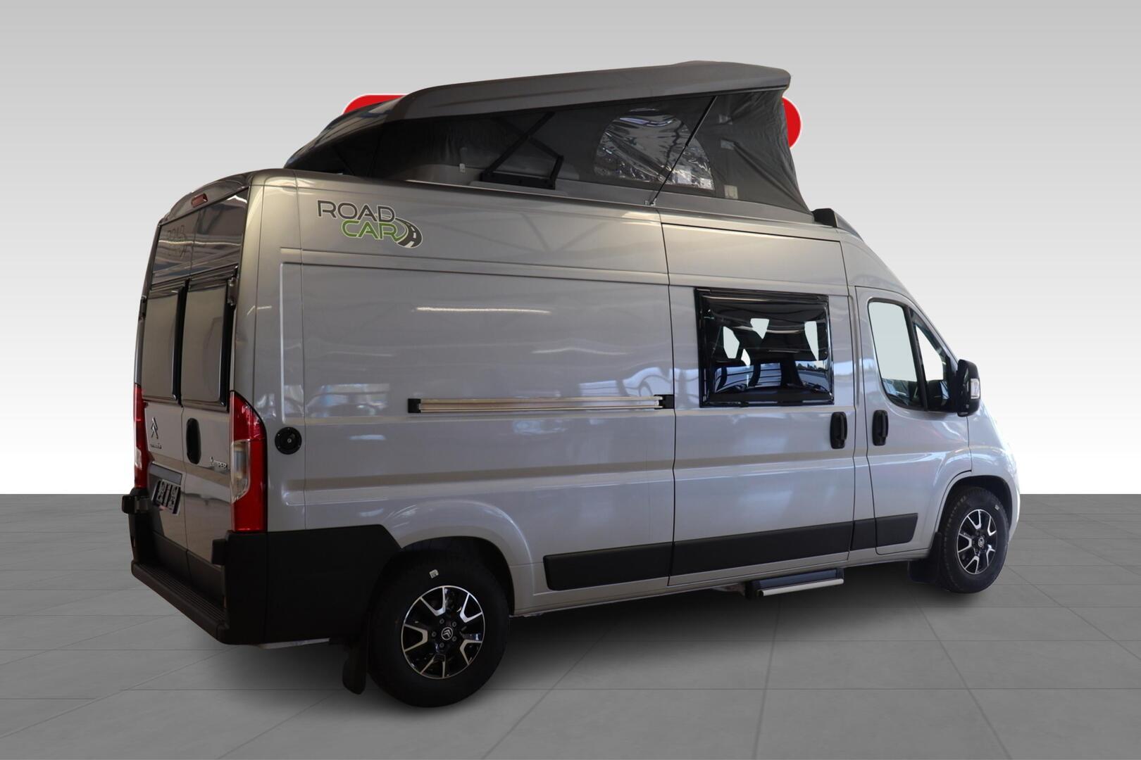 ROADCAR VAN R 600 2024