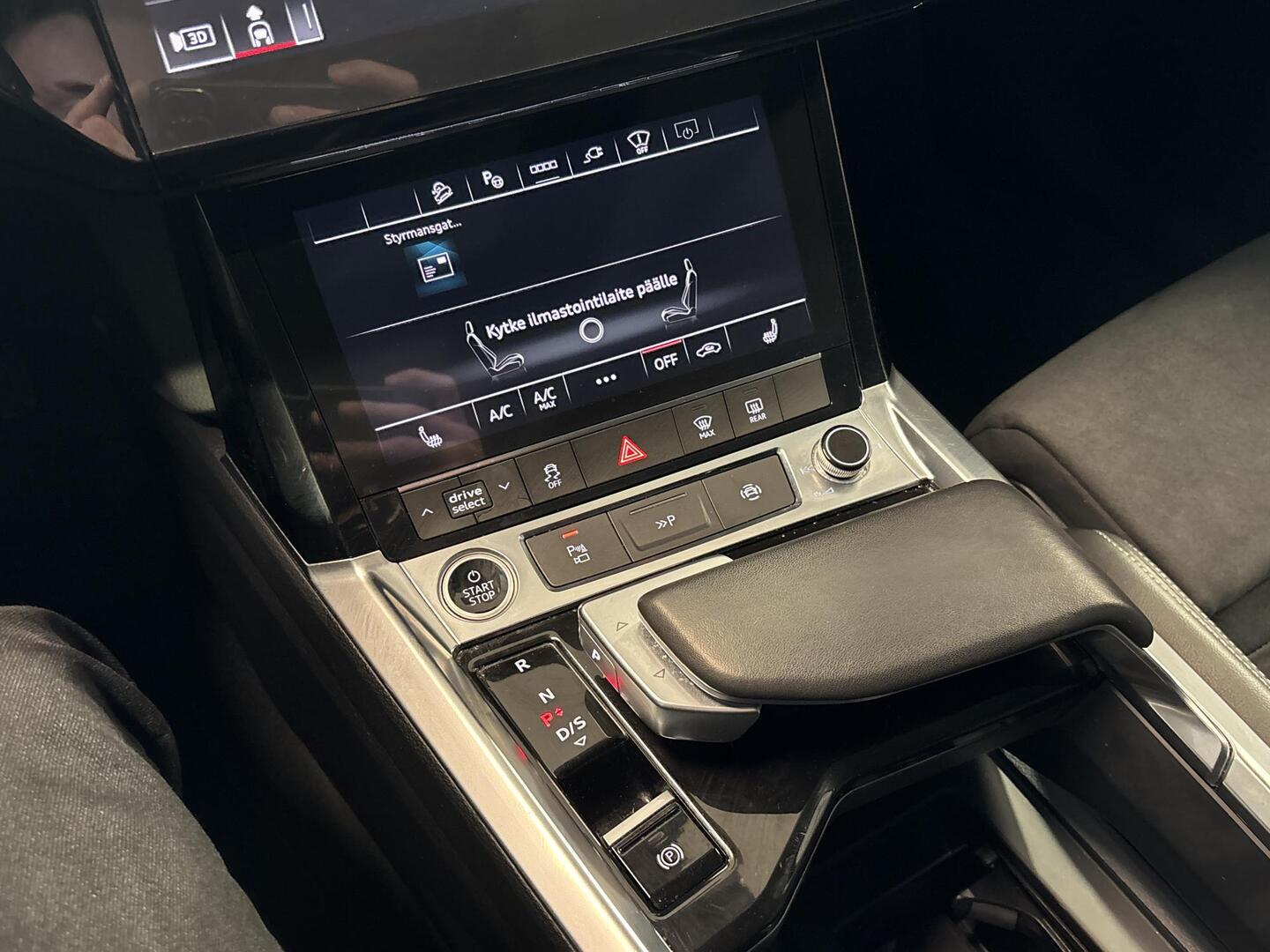 AUDI Q8 E-TRON 2024