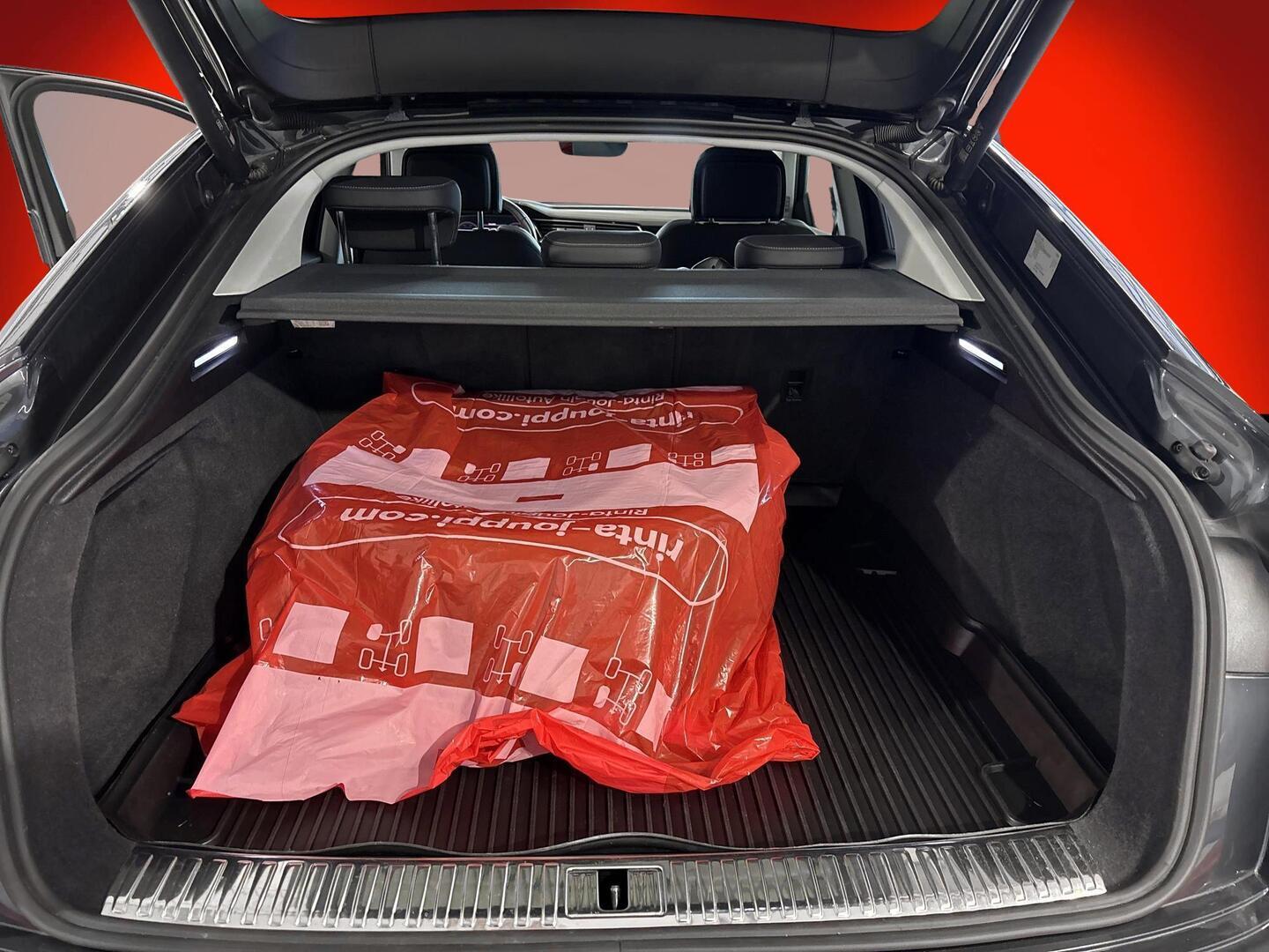AUDI Q8 E-TRON 2024