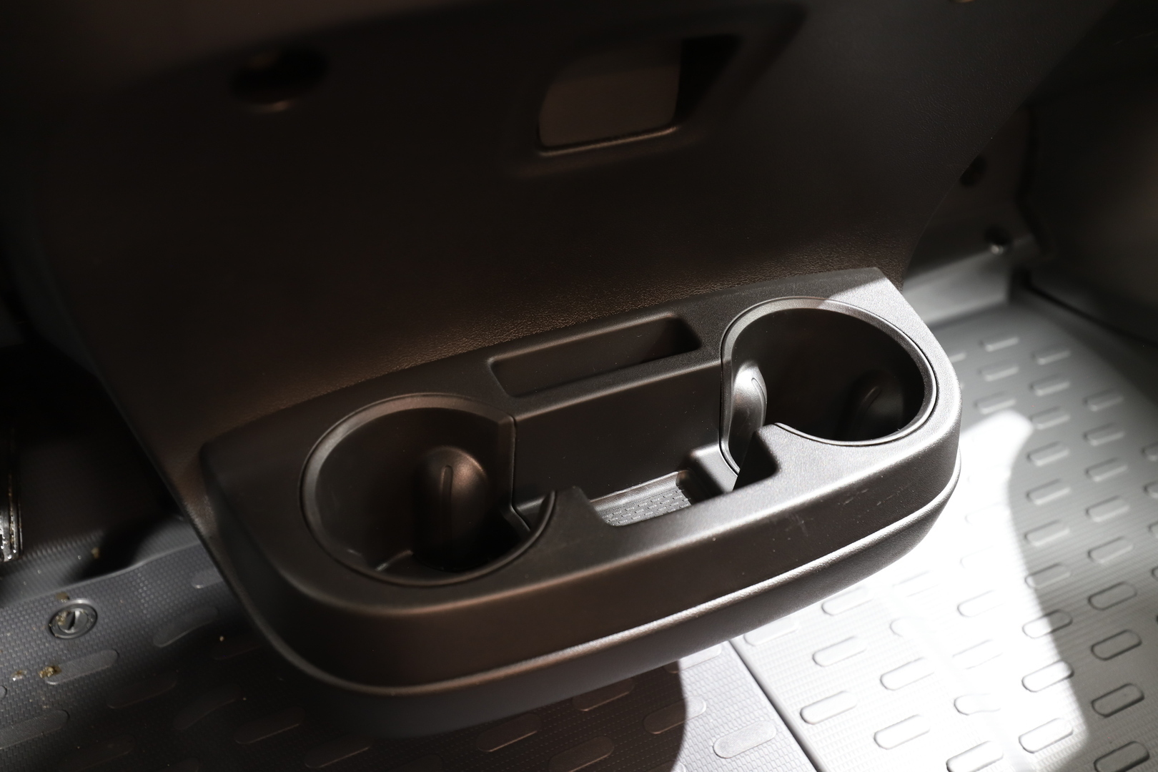 ROADCAR VAN R 601 2024