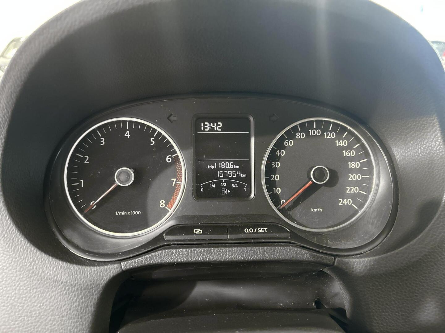 VOLKSWAGEN Polo 2010