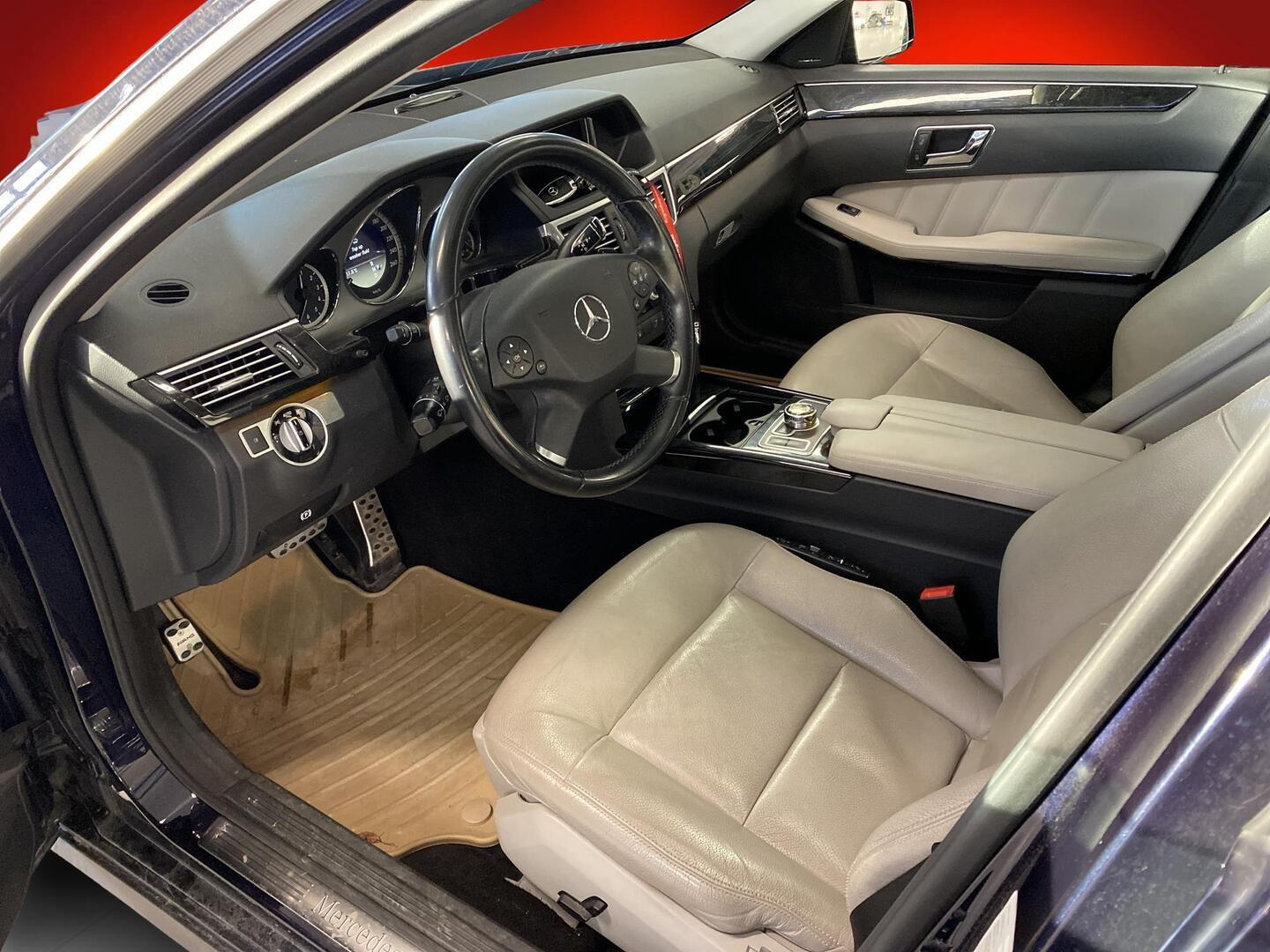 MERCEDES-BENZ E 2011