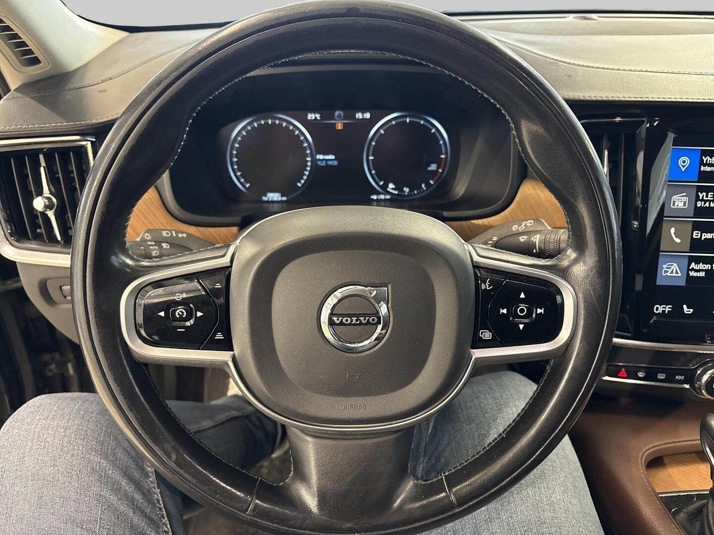 VOLVO V90 2019