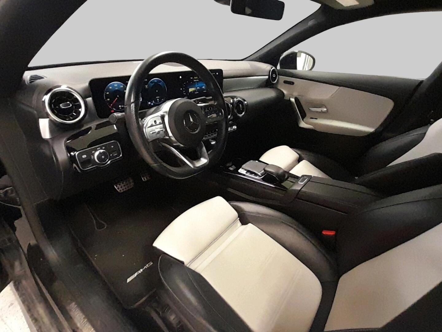 MERCEDES-BENZ CLA 2019