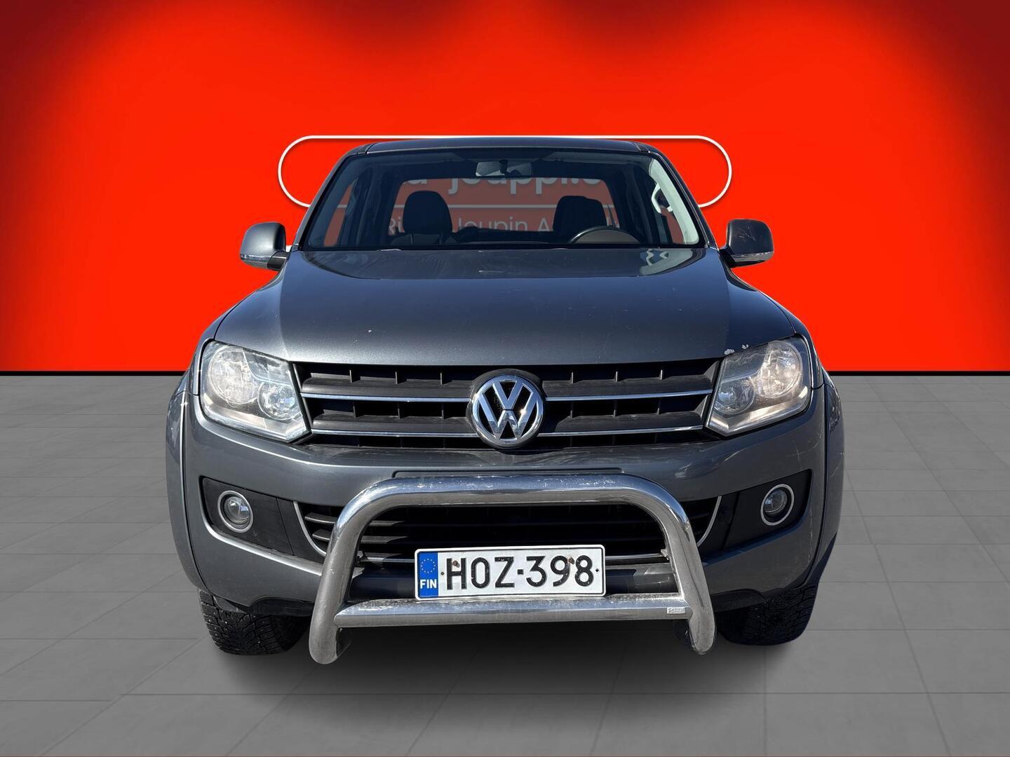 VOLKSWAGEN Amarok 2012