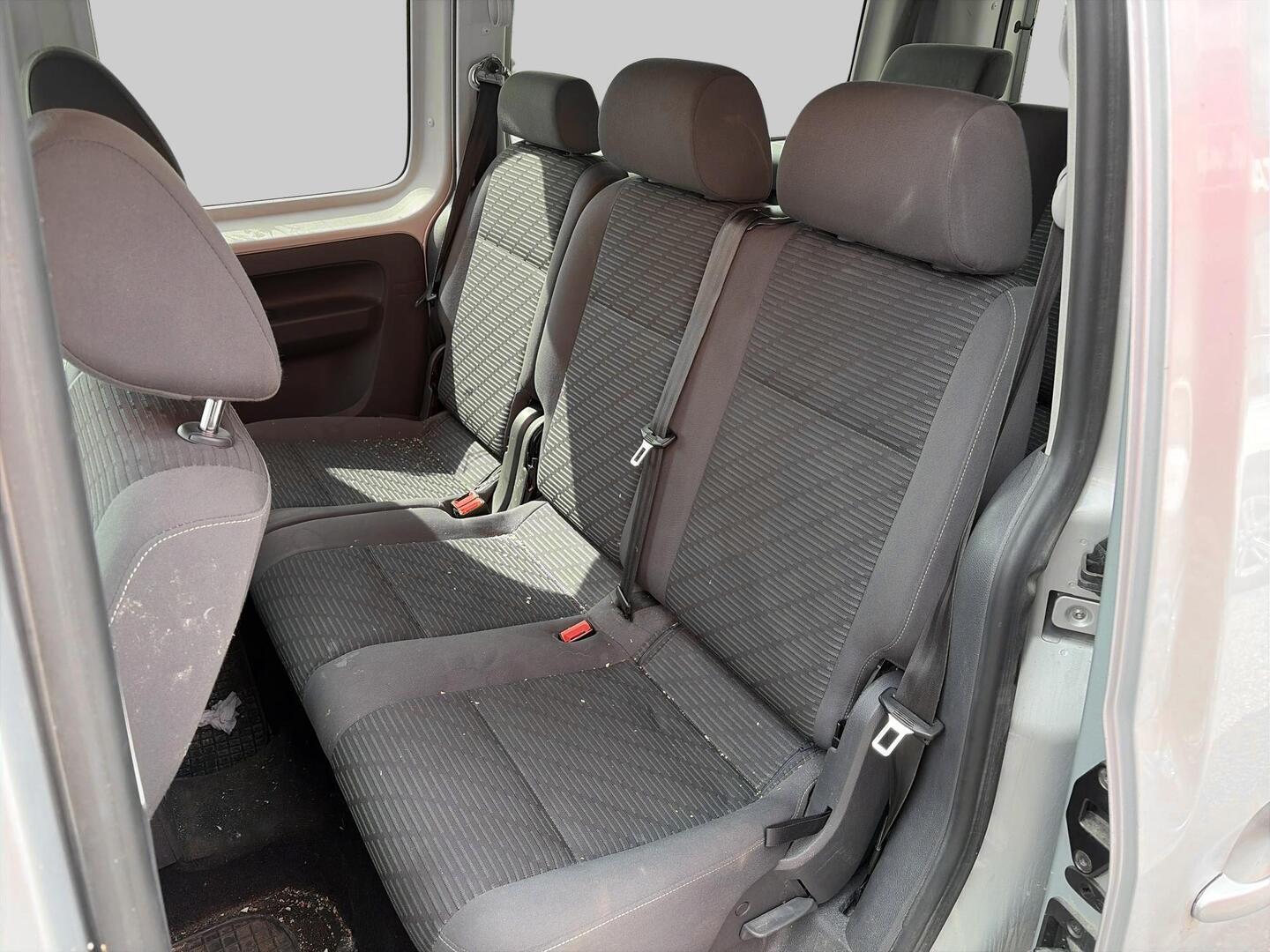 VOLKSWAGEN Caddy Maxi 2010