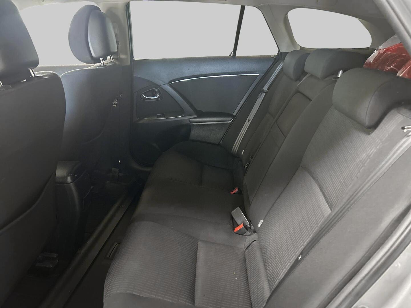 TOYOTA Avensis 2009