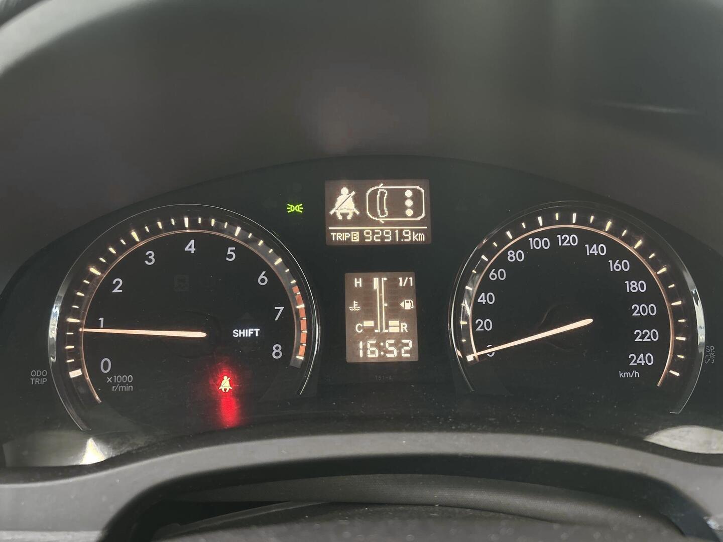 TOYOTA Avensis 2009