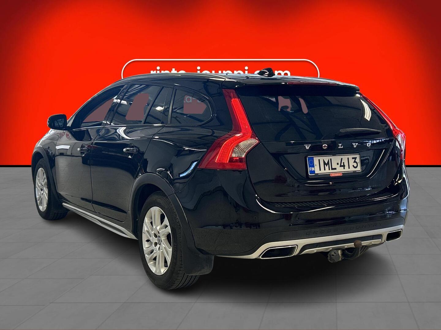 VOLVO V60 Cross Country 2016